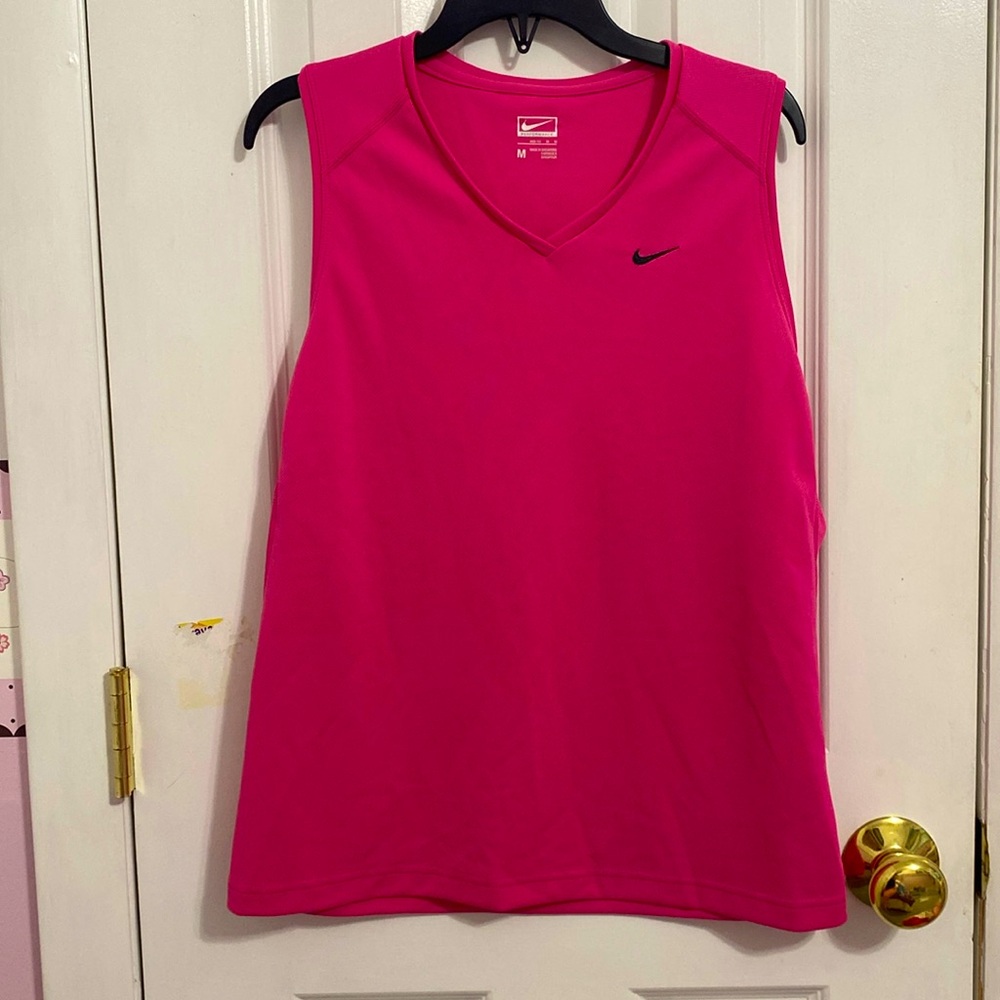Women’s Nike shell top size medium